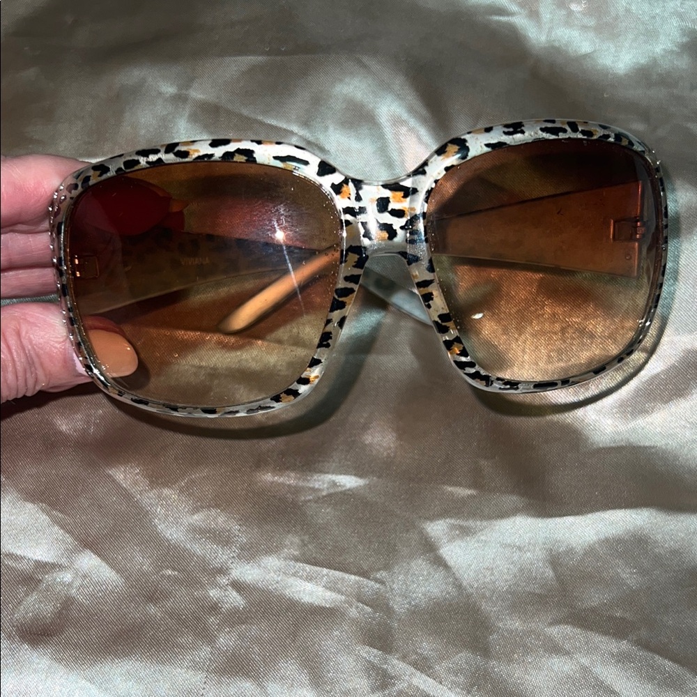 Leopard Print Oversized Sunglasses with soft case